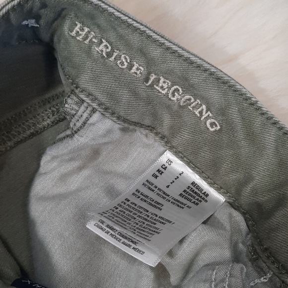 American Eagle Distressed Hi Rise Jeggings - Picture 6 of 6